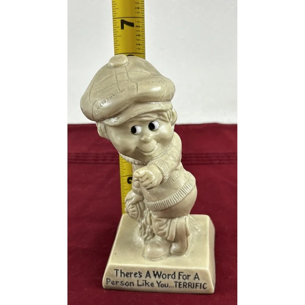 Vtg R & W Berries Co's. Figurine 1970 